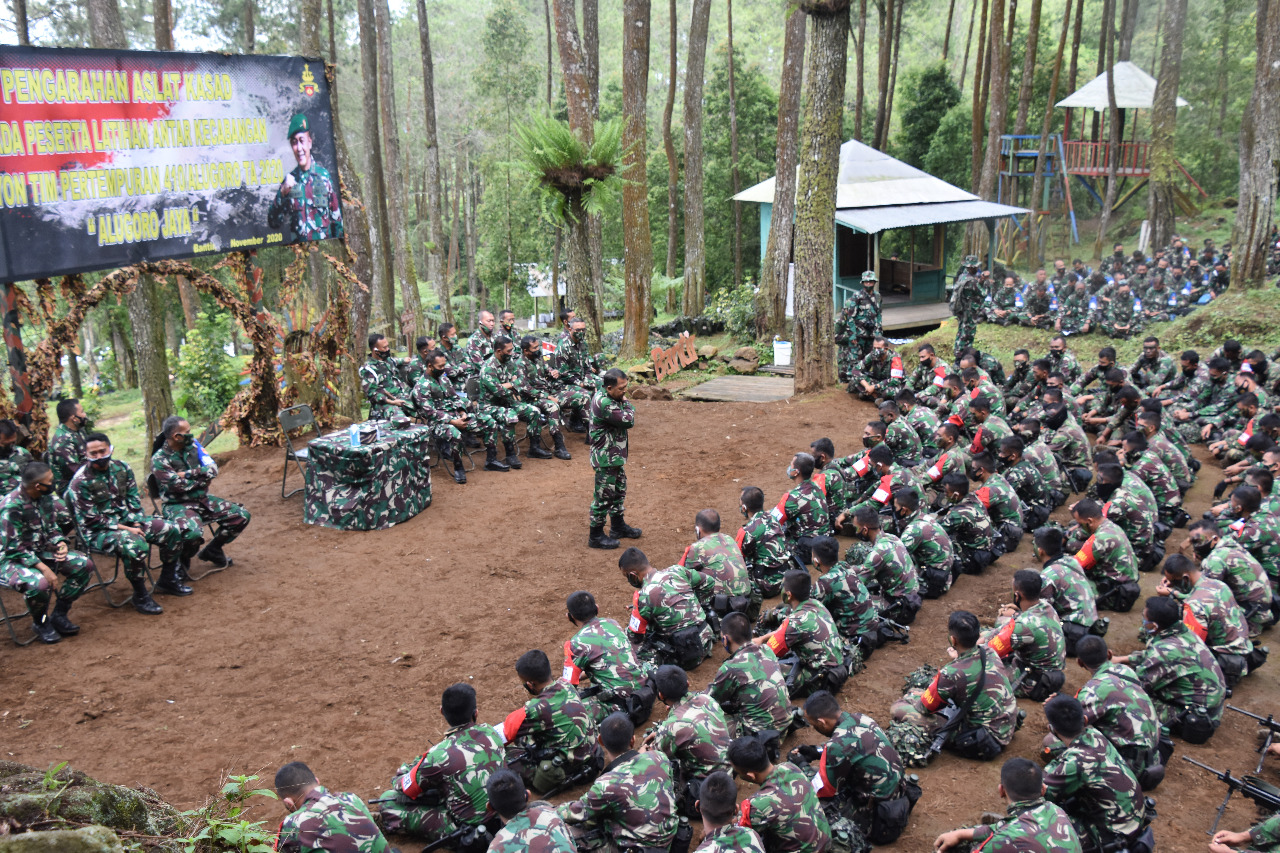 Asisten latihan Kasad Mayjen TNI Harianto, Secara Resmi Tutup Latihan Ancab Yonif 410/Alg